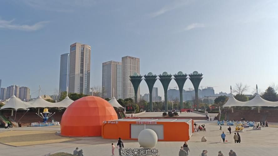 政府大院变社区公园_长沙创业园墙_长沙市拆墙透绿